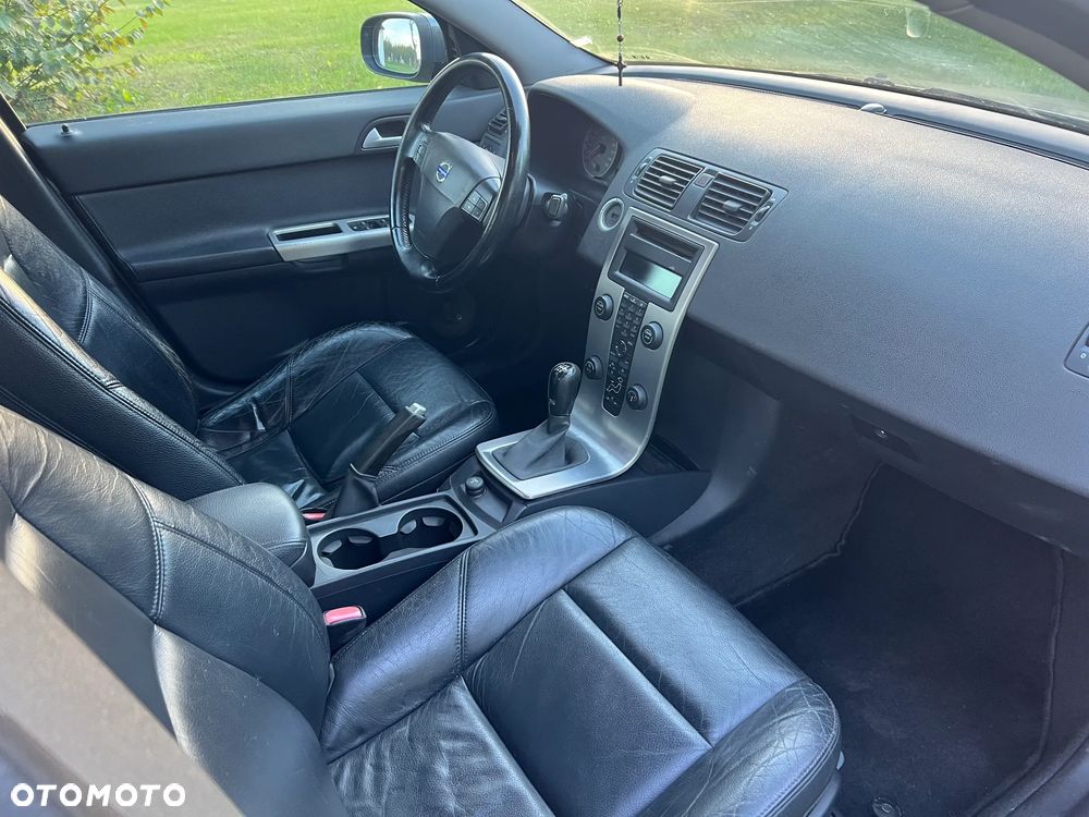 Volvo S40 2.0 - 12