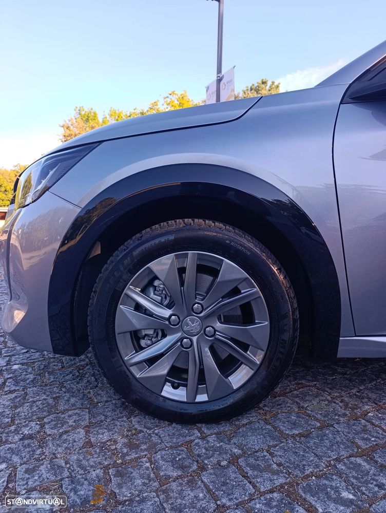Peugeot e-208 Allure+ - 9