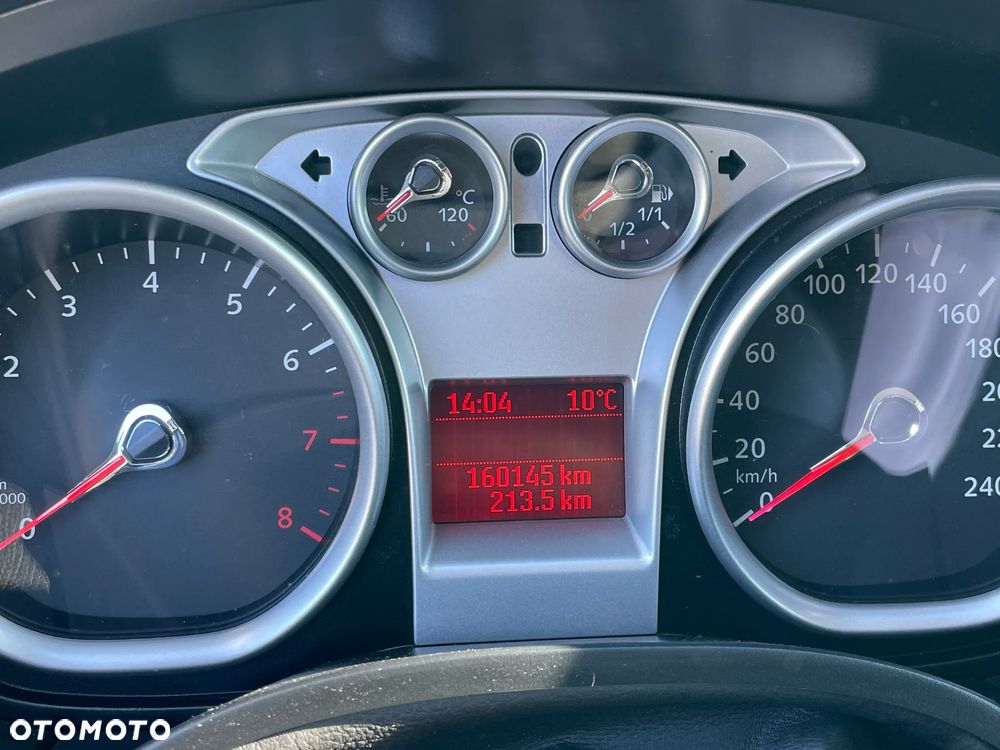 Ford Focus 1.8 Ghia - 24