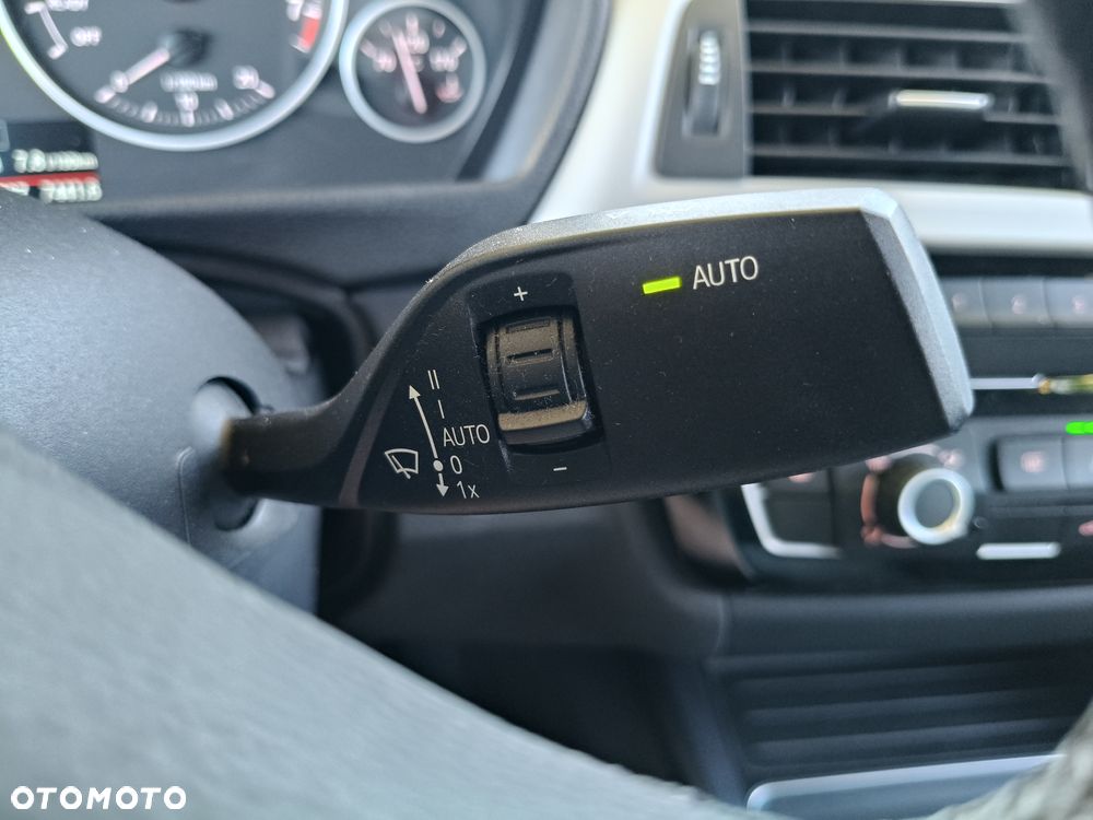 BMW Seria 3 318i - 18