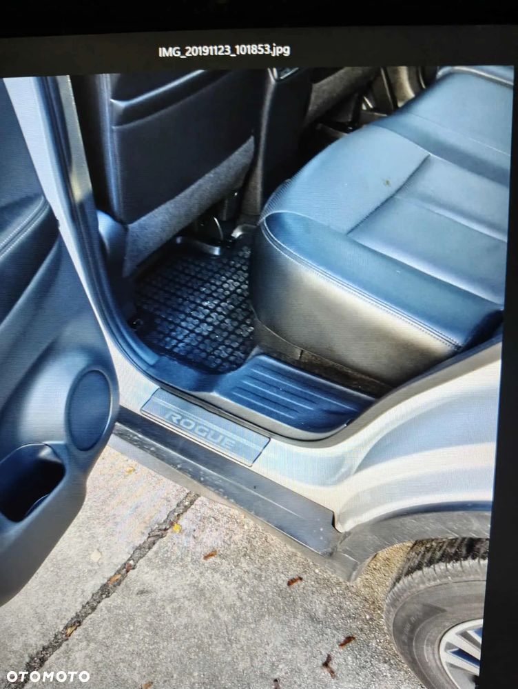 Nissan Rogue - 10