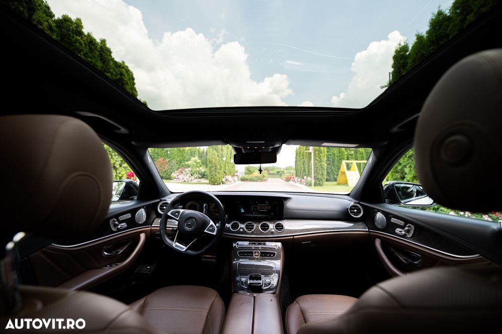 Mercedes-Benz E - 11