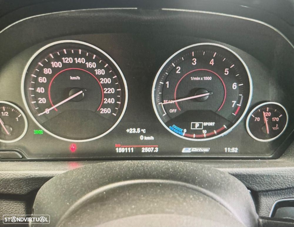 BMW 330 e iPerformance Pack M - 8