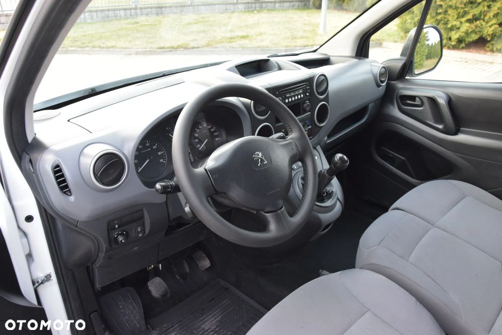Peugeot PARTNER 1,6 HDI 3-OSOBOWY - 13