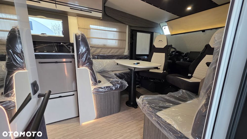 McLOUIS NEVIS 879 - INTEGRA - KAMPER - 8