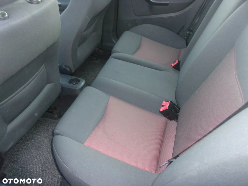 Seat Ibiza 1.4 16V Reference - 8