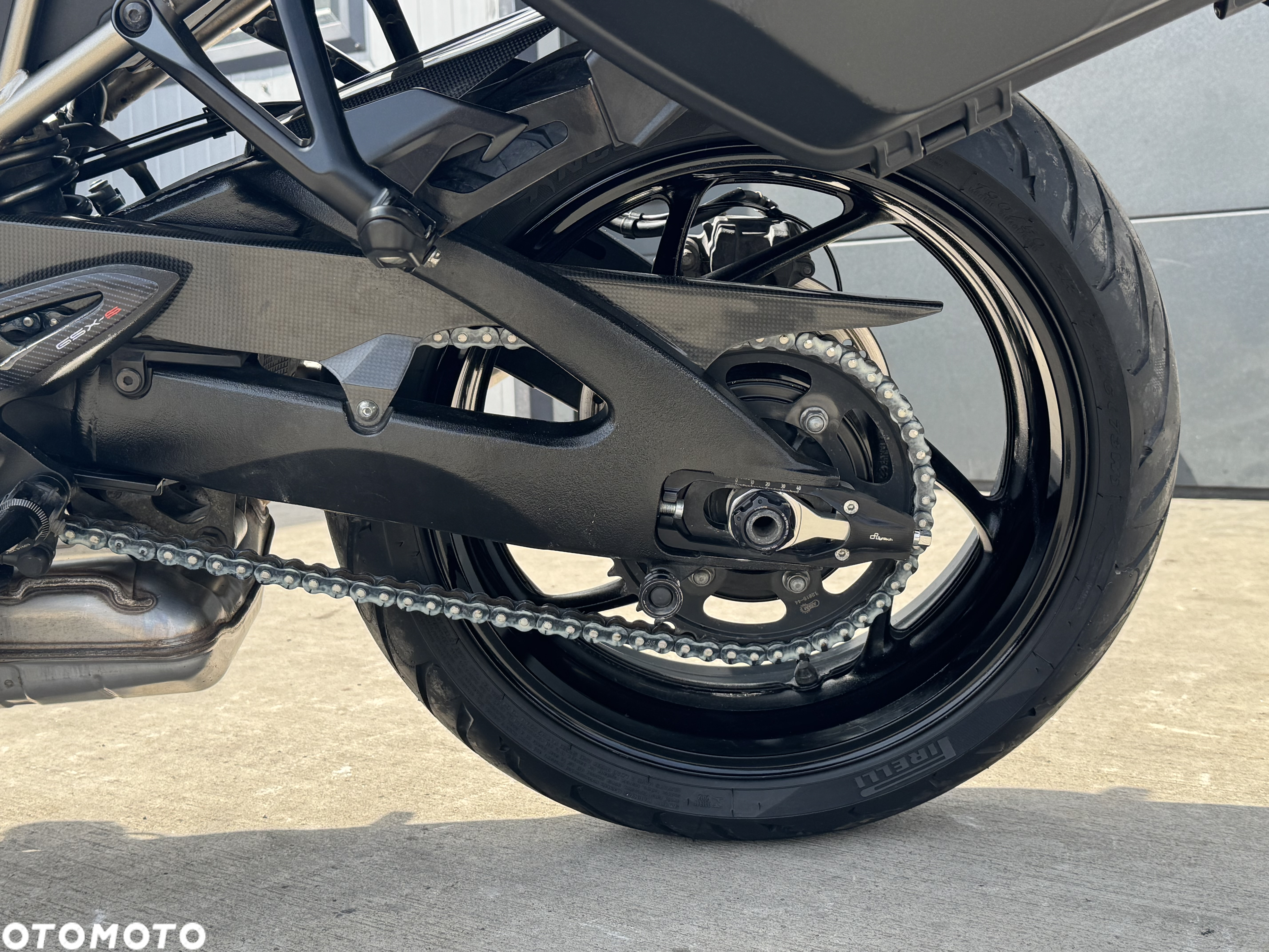 Suzuki GSX - 34