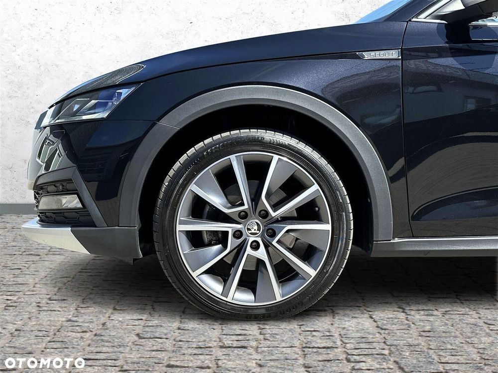 Skoda Octavia 2.0 TDI 4x4 Scout DSG - 37