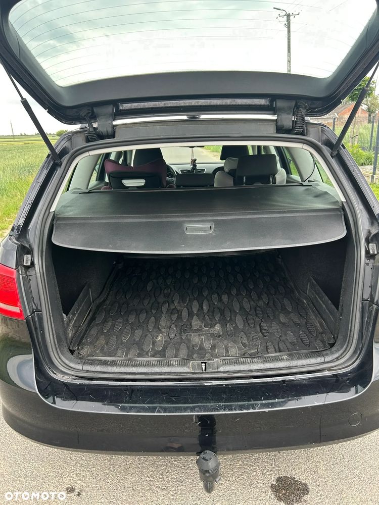 Volkswagen Passat 2.0 TDI DPF BlueMotion Technology Trendline - 8