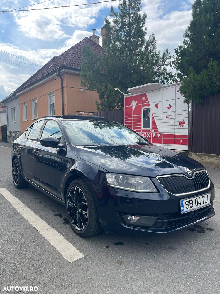 Skoda Octavia 2.0 TDI DSG Style - 2