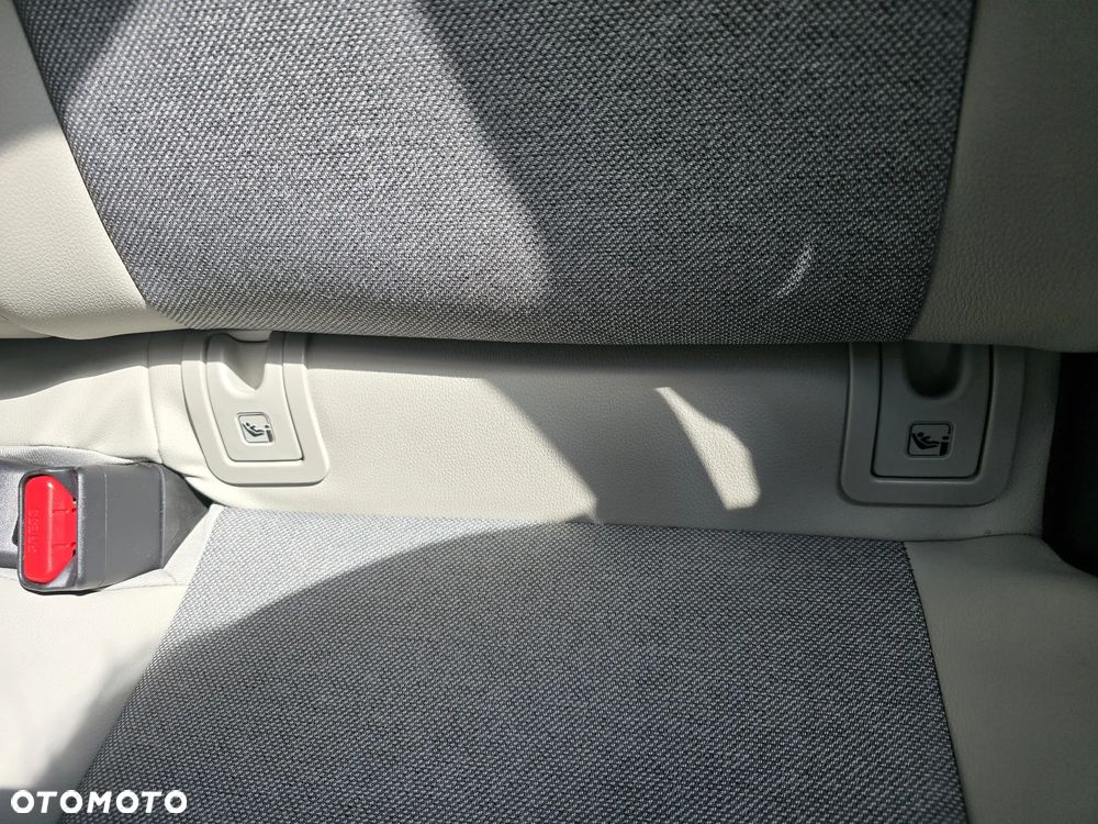 Toyota Yaris - 22