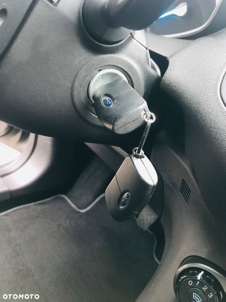 Ford Fiesta 1.0 Champions Edition - 23