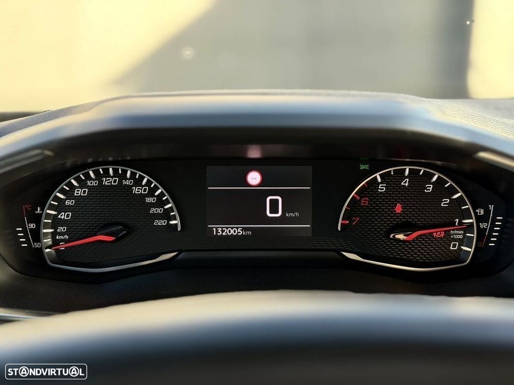 Peugeot 2008 - 13