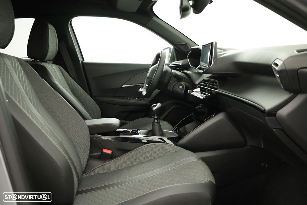 Peugeot 2008 1.2 Allure - 21