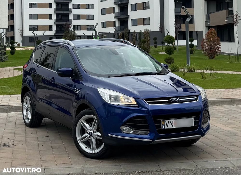Ford Kuga 2.0 TDCi 4x4 Aut. Titanium - 2