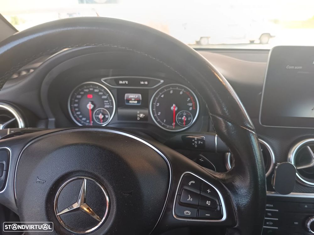 Mercedes-Benz A 180 7G-DCT - 2