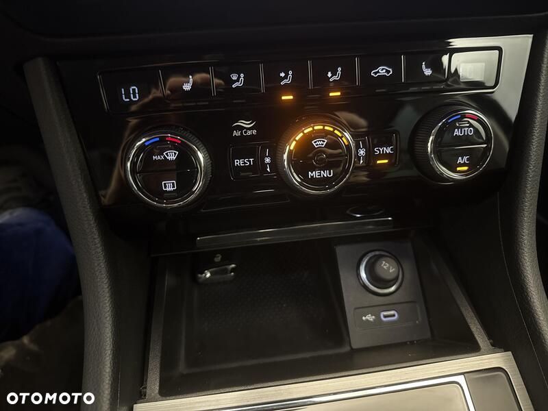 Skoda Superb 2.0 TDI SCR Style DSG - 17