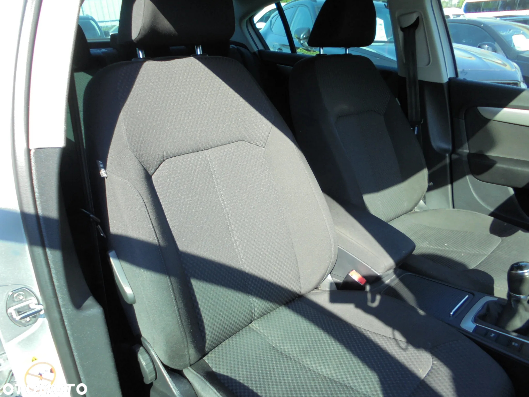 Volkswagen Passat 2.0 TDI Comfortline - 14