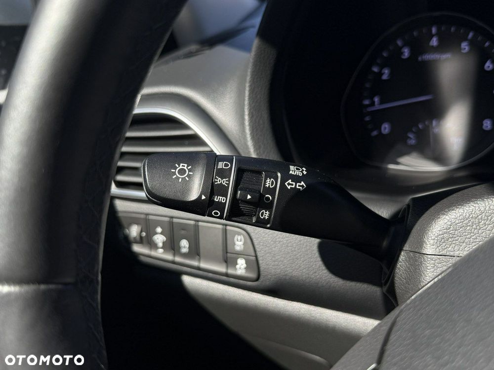 Hyundai i30 1.5 DPI Classic + - 20