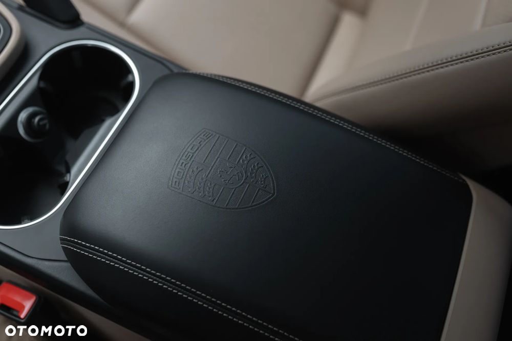Porsche Cayenne Standard - 22