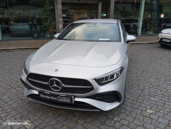 Mercedes-Benz A 250 e AMG Line