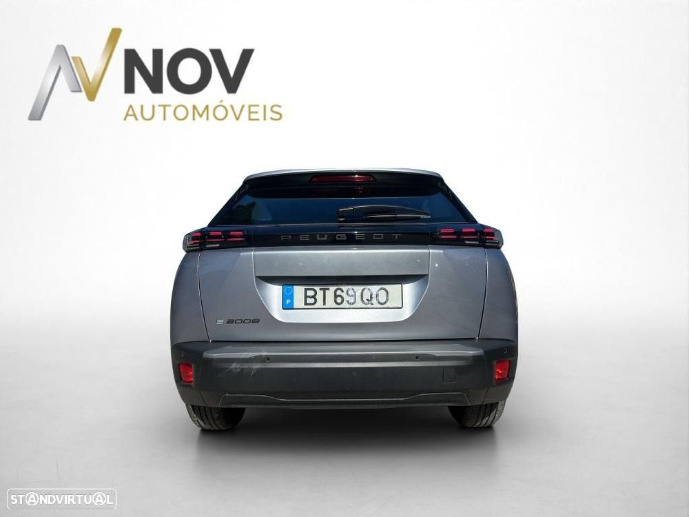 Peugeot e-2008 - 8