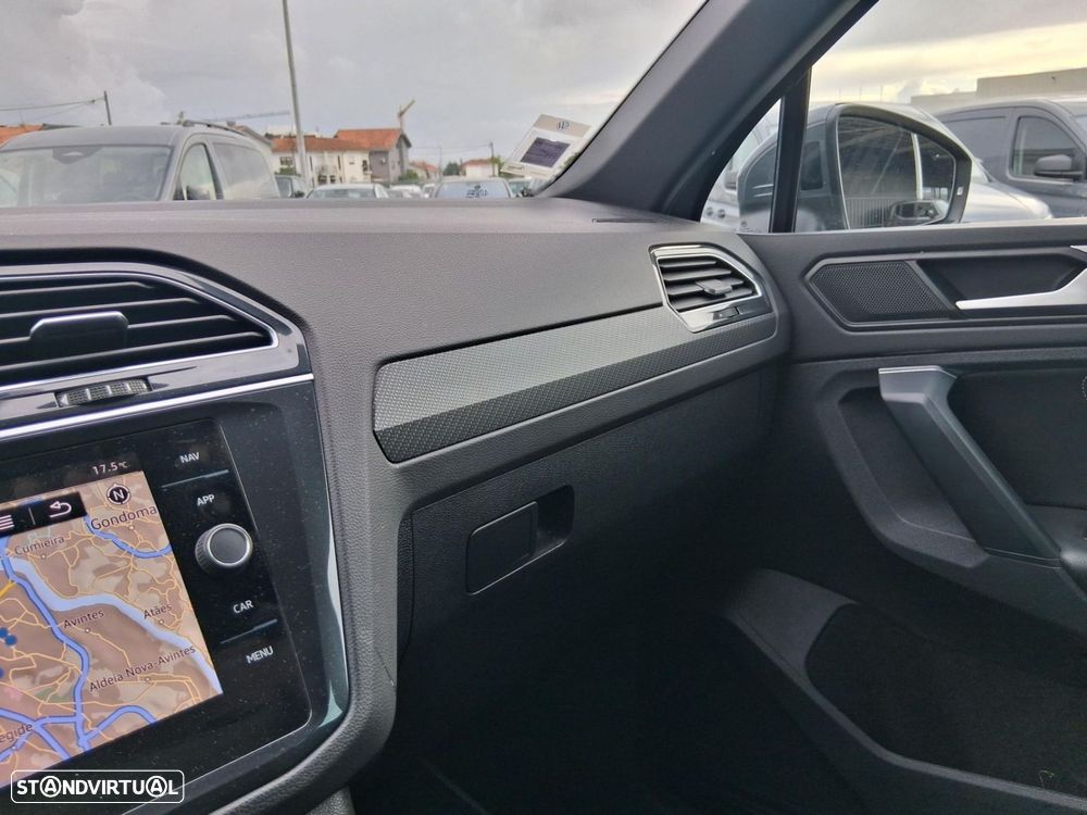 VW Tiguan 2.0 TDI R-Line DSG - 22