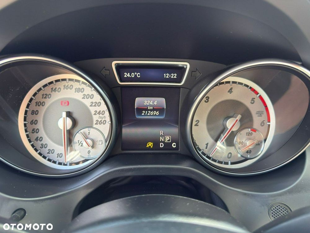 Mercedes-Benz CLA Shooting Brake 220 (CDI) d 4Matic 7G-DCT Orange Art Edition - 14
