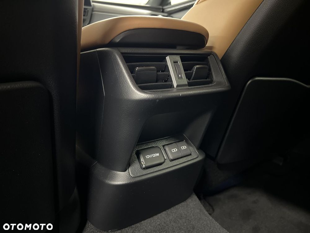 Lexus ES 300h Business Edition - 28