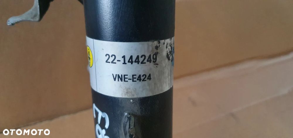 Amortyzator lewy przód przedni BMW I E81 E87 2.0D - 5