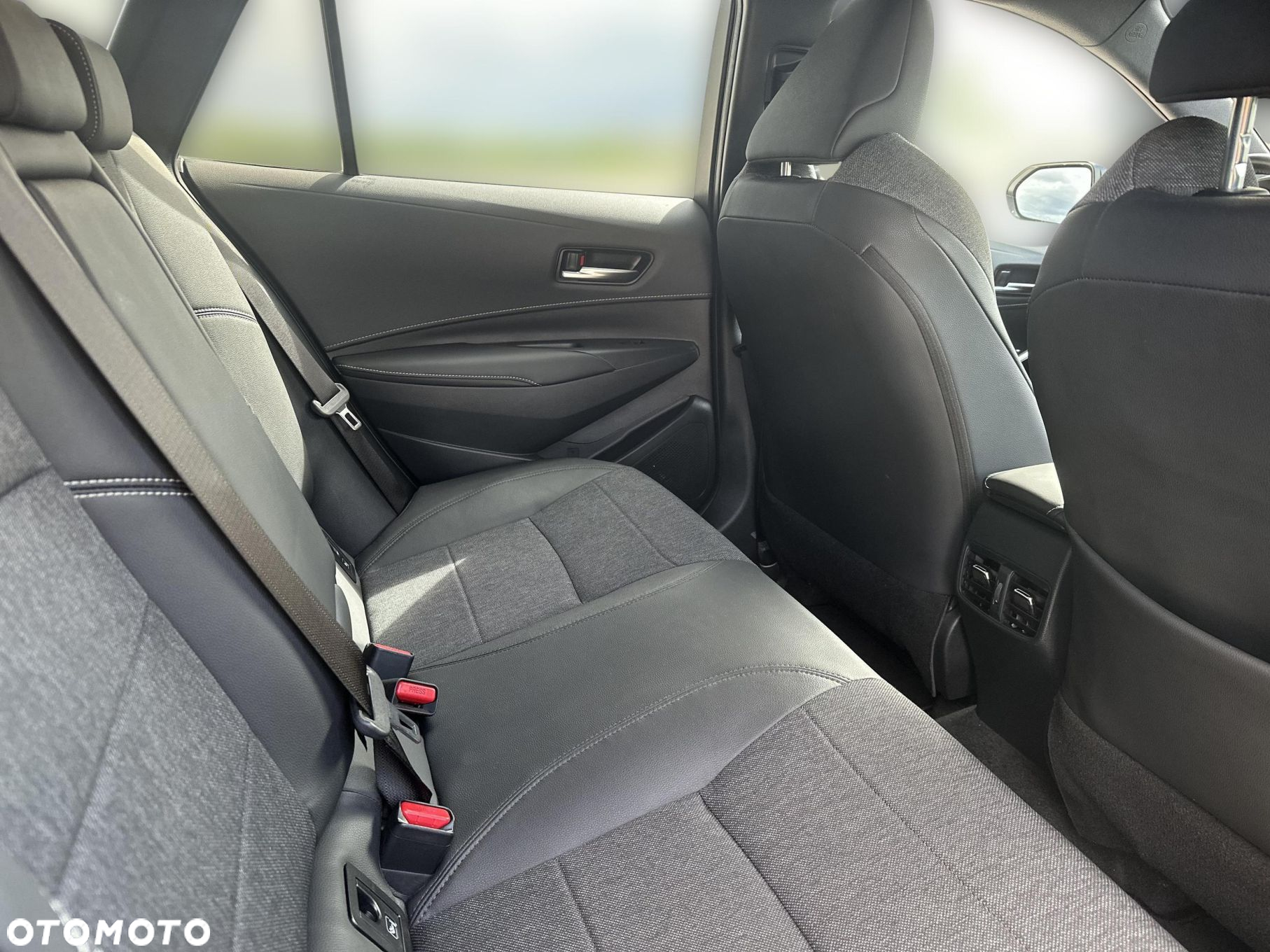 Toyota Corolla - 13