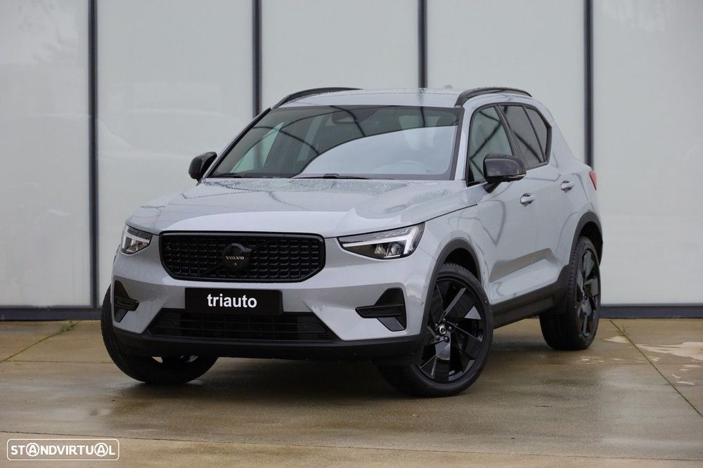 Volvo XC 40 2.0 B3 Black Edition - 1