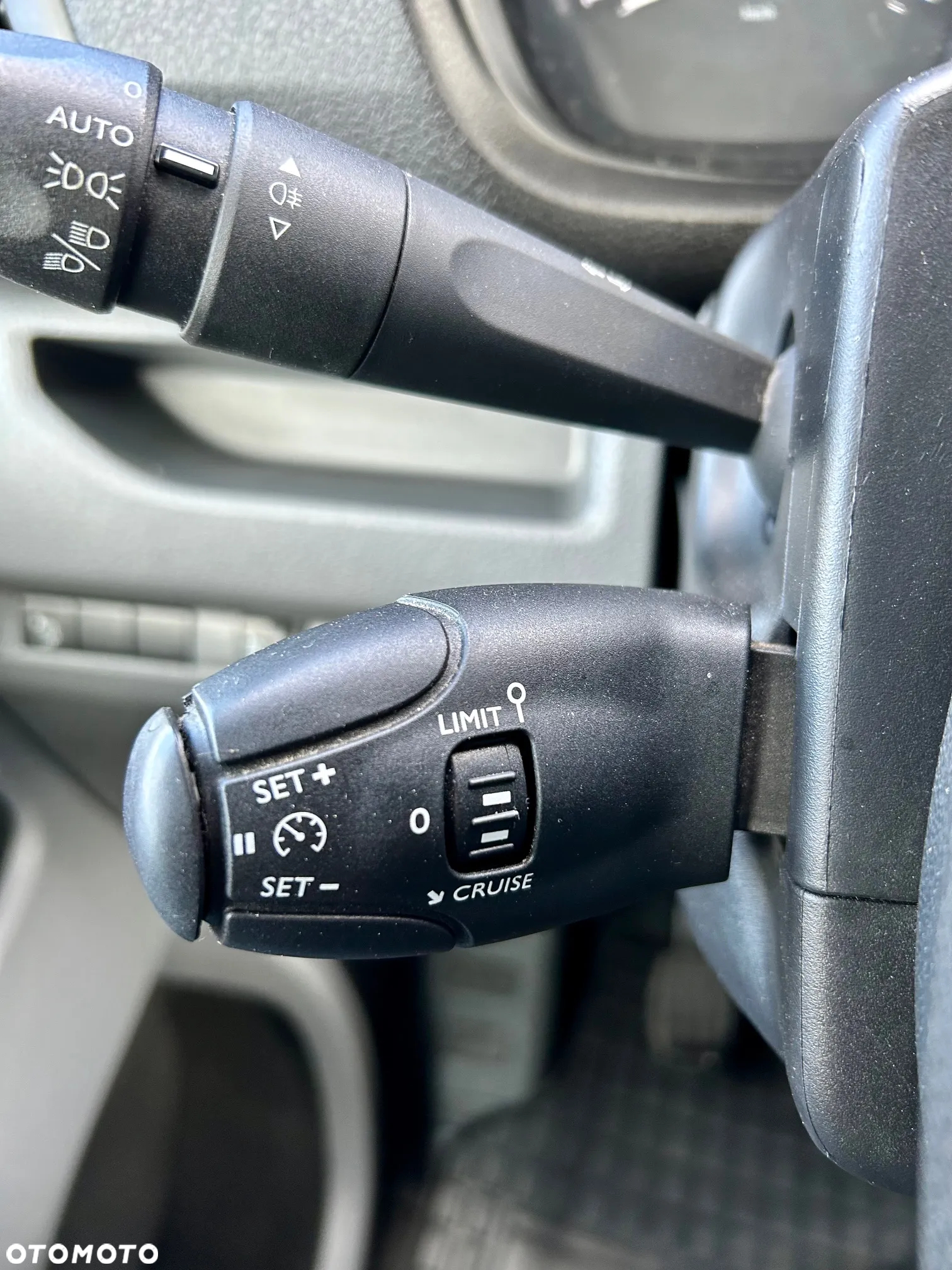Opel Vivaro - 12