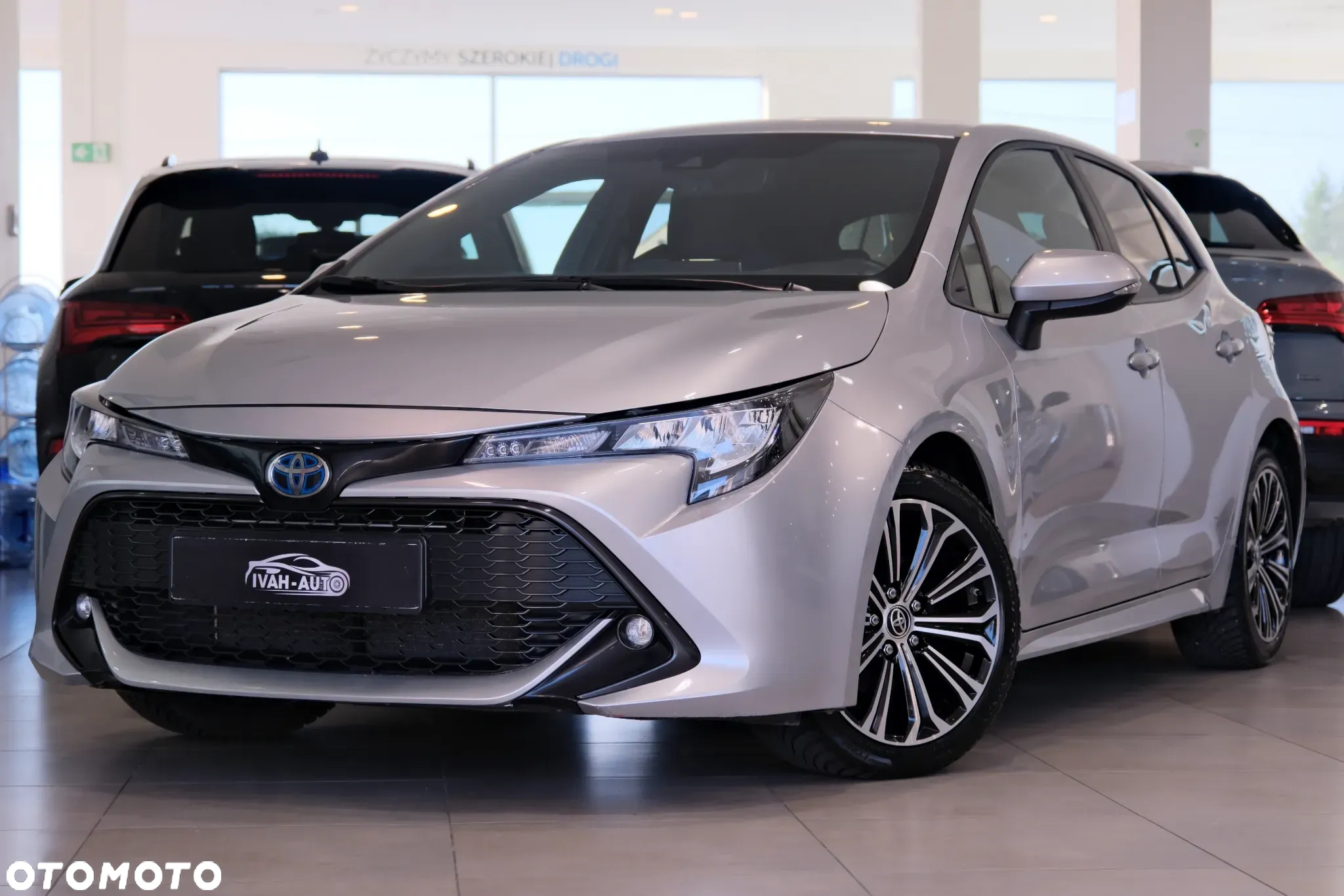 Toyota Corolla 1.8 Hybrid Active - 18