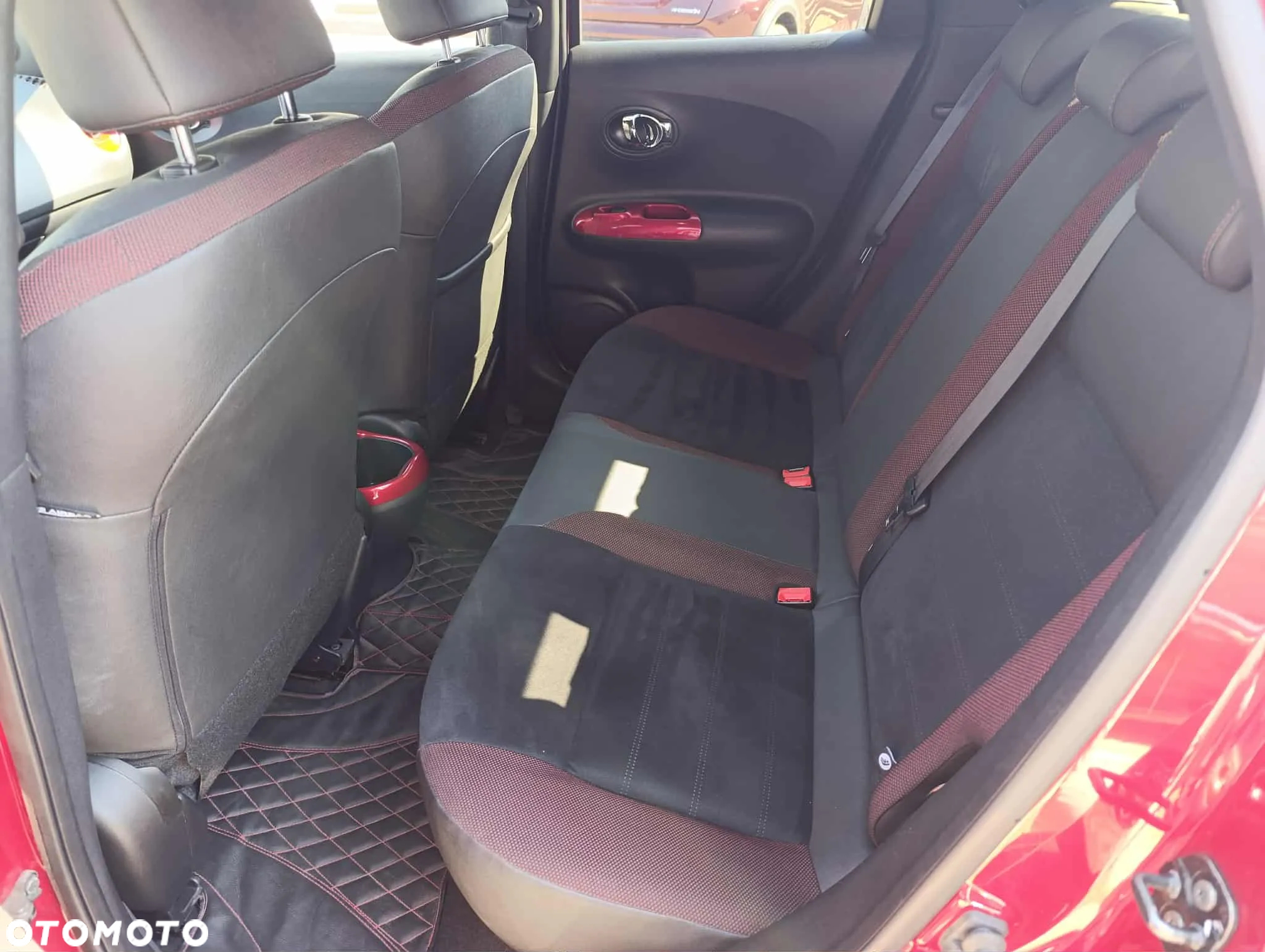 Nissan Juke 1.2 DIG-T N-Connecta EU6 - 9