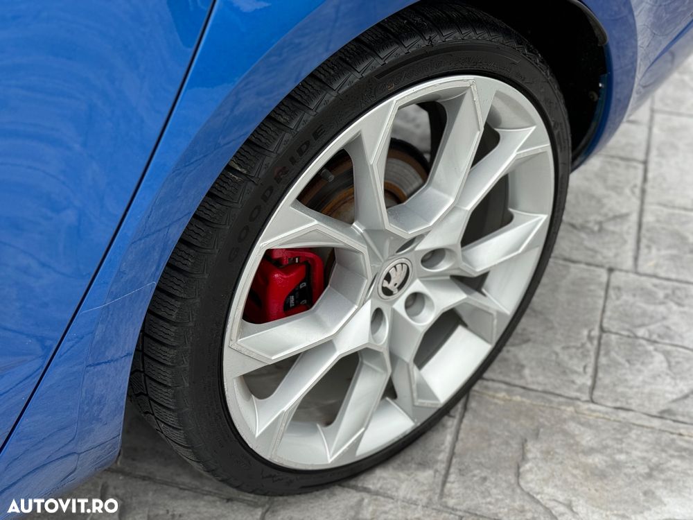 Skoda Octavia 2.0 TDI RS DSG - 15