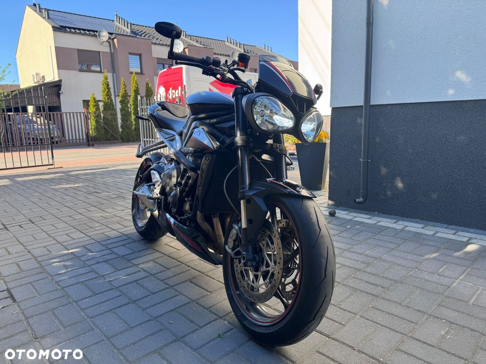 Triumph Street Triple - 17