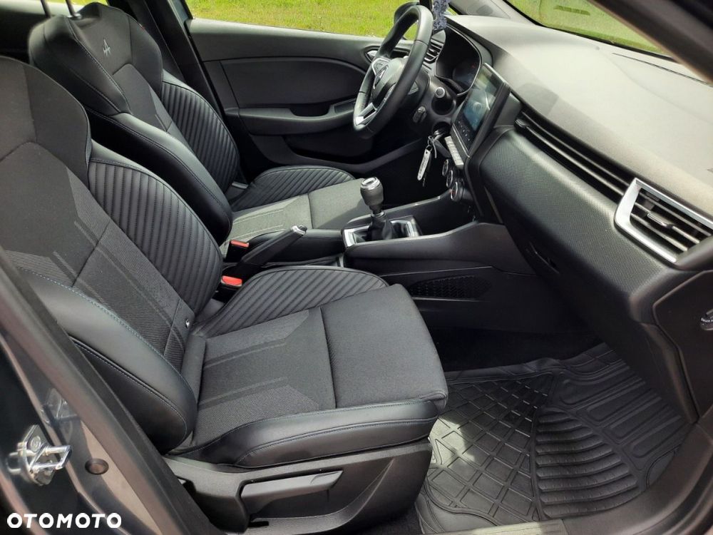 Renault Clio - 21