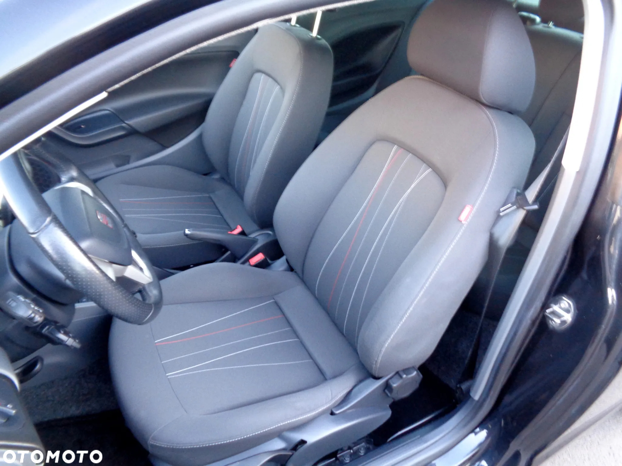 Seat Ibiza SC 1.4 16V Sport - 14