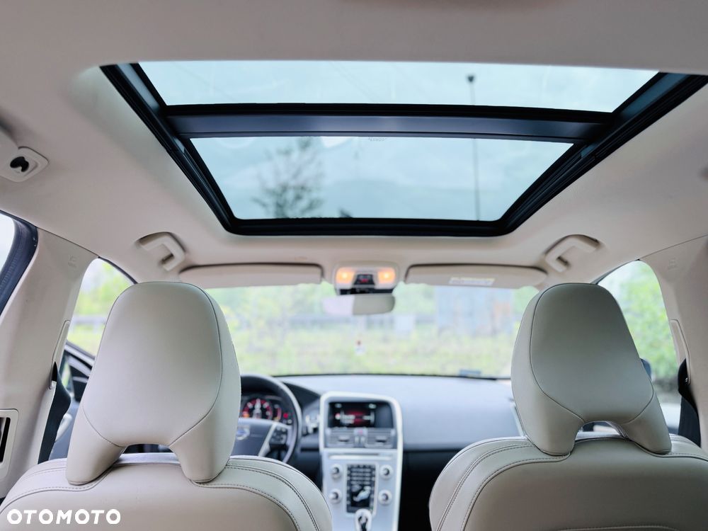 Volvo XC 60 D4 AWD Summum - 8