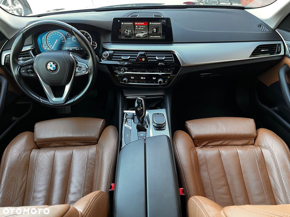 BMW Seria 5 530d Sport Line - 27