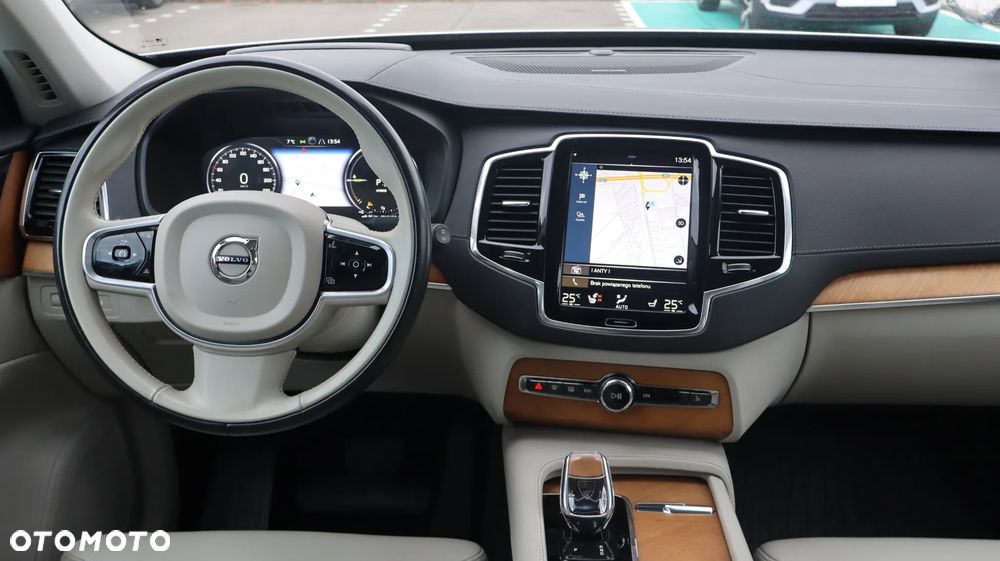 Volvo XC 90 - 11