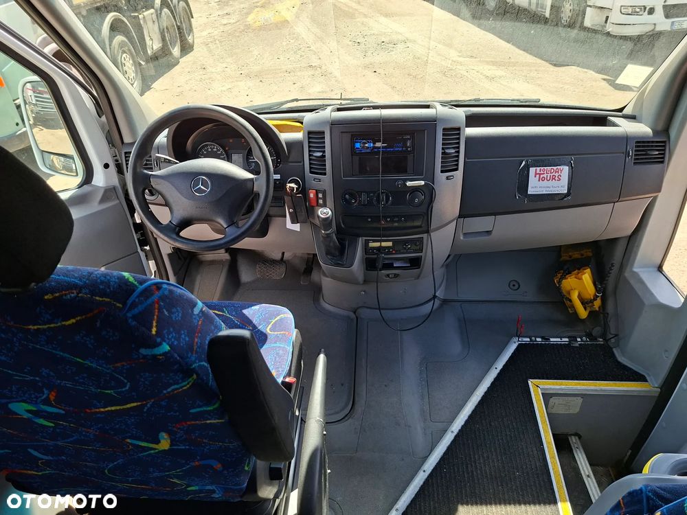 Mercedes-Benz Sprinter 20+1 miejsc - 8