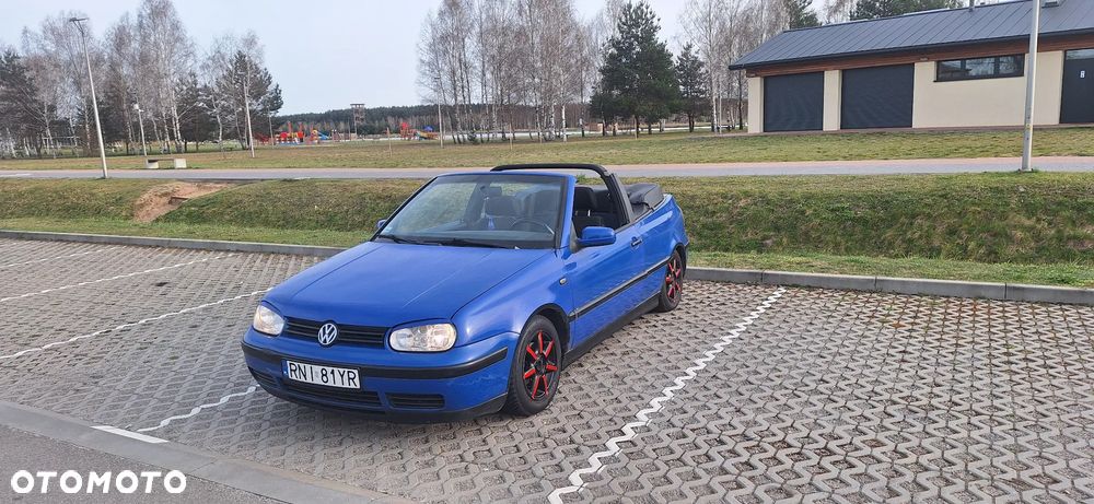 Volkswagen Golf - 6