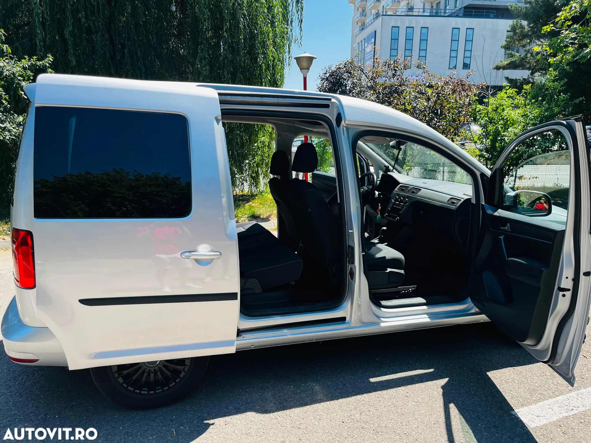 Volkswagen Caddy 2.0 TDI DSG - 7