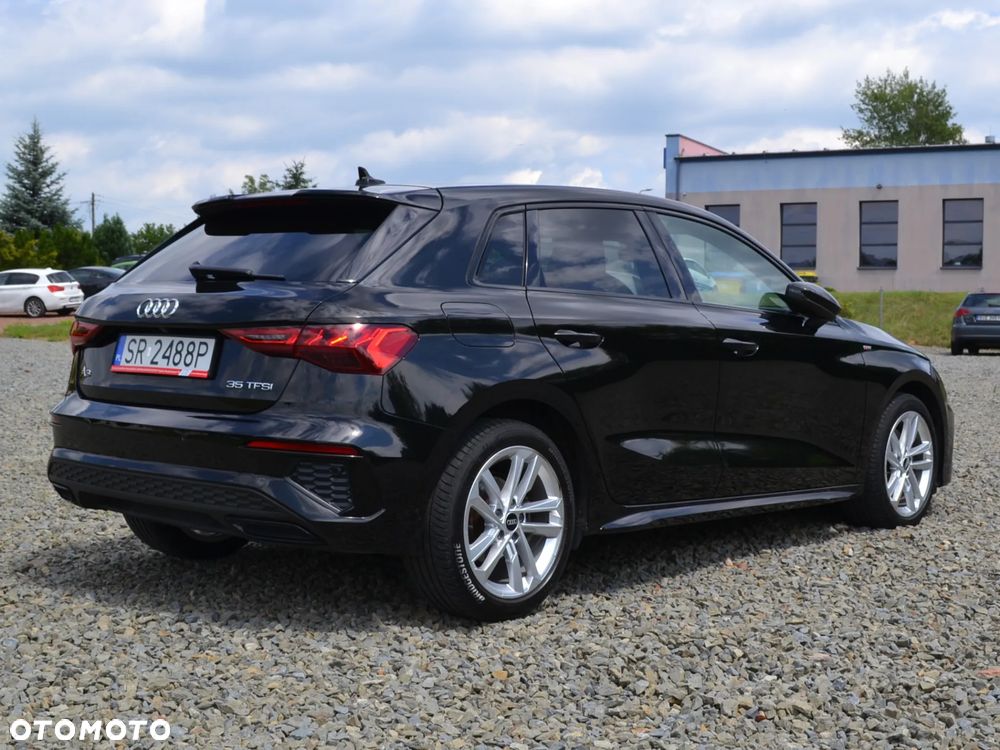 Audi A3 Sportback 35 TFSI Sport S tronic - 4