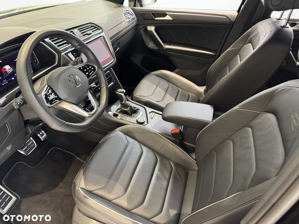 Volkswagen Tiguan - 11