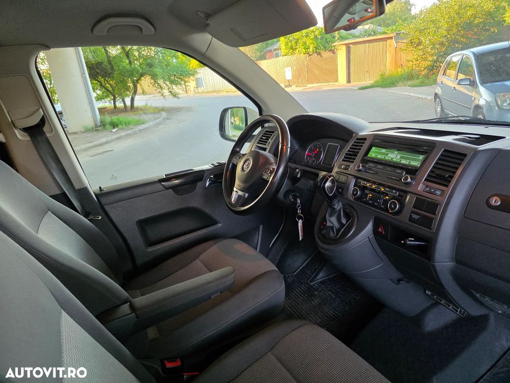 Volkswagen Caravelle - 5
