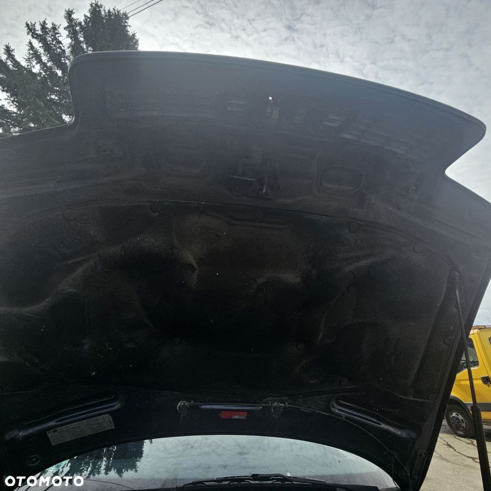 Maska / Klapa silnika / AUDI A4B5,(sedan) kod lak: LZ5L - 2
