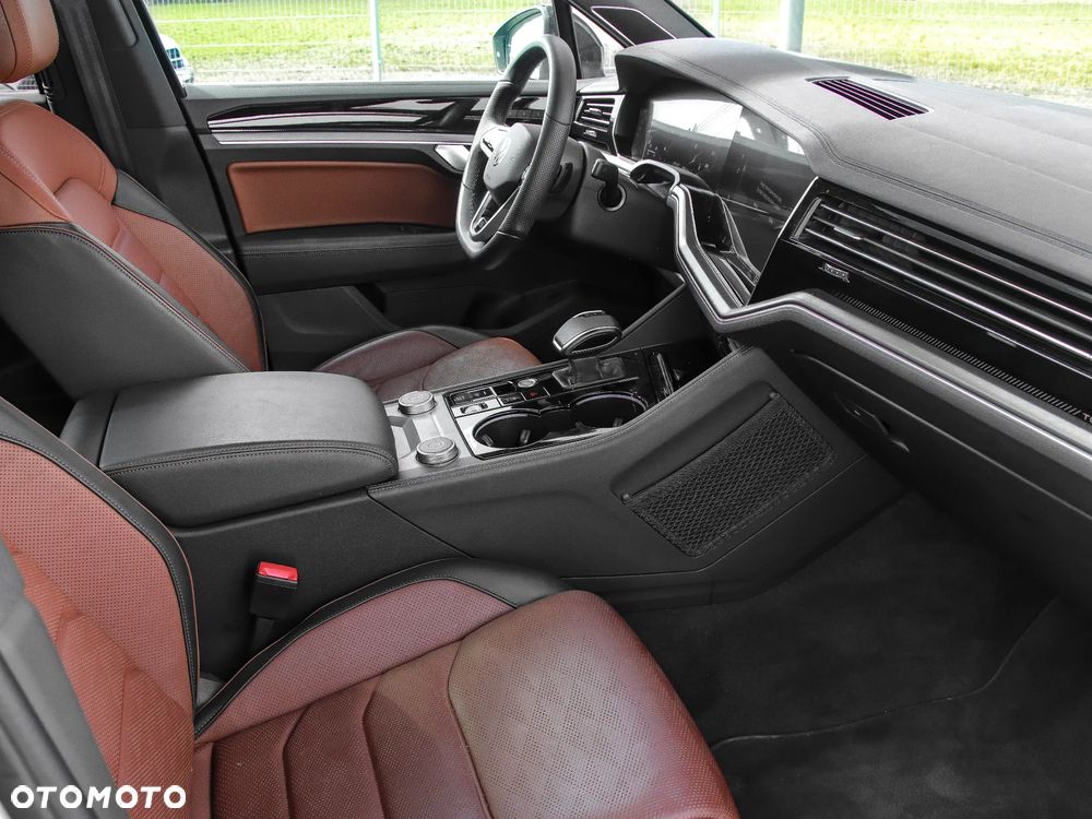 Volkswagen Touareg 3.0 V6 TDI 4Motion R-Line - 14